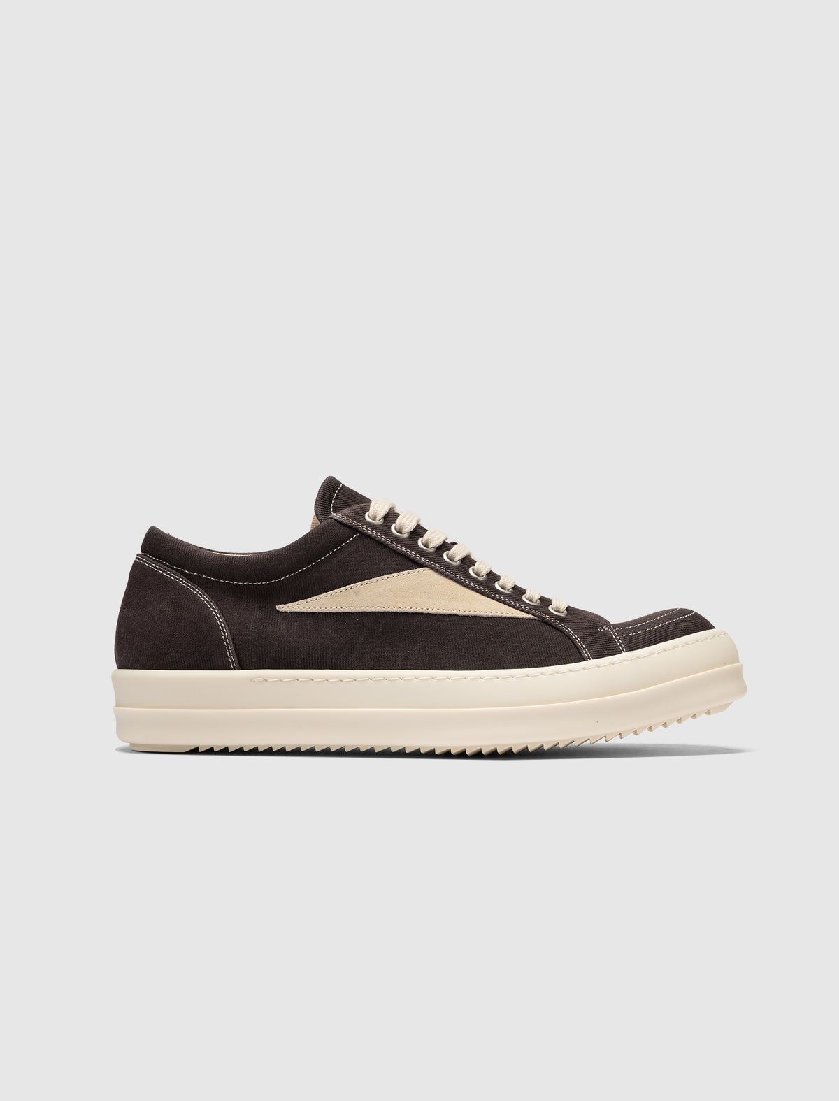 VINTAGE SNEAKS