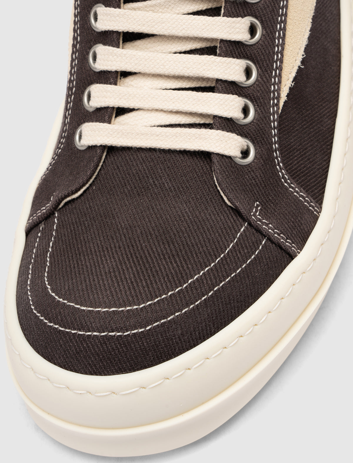 VINTAGE SNEAKS