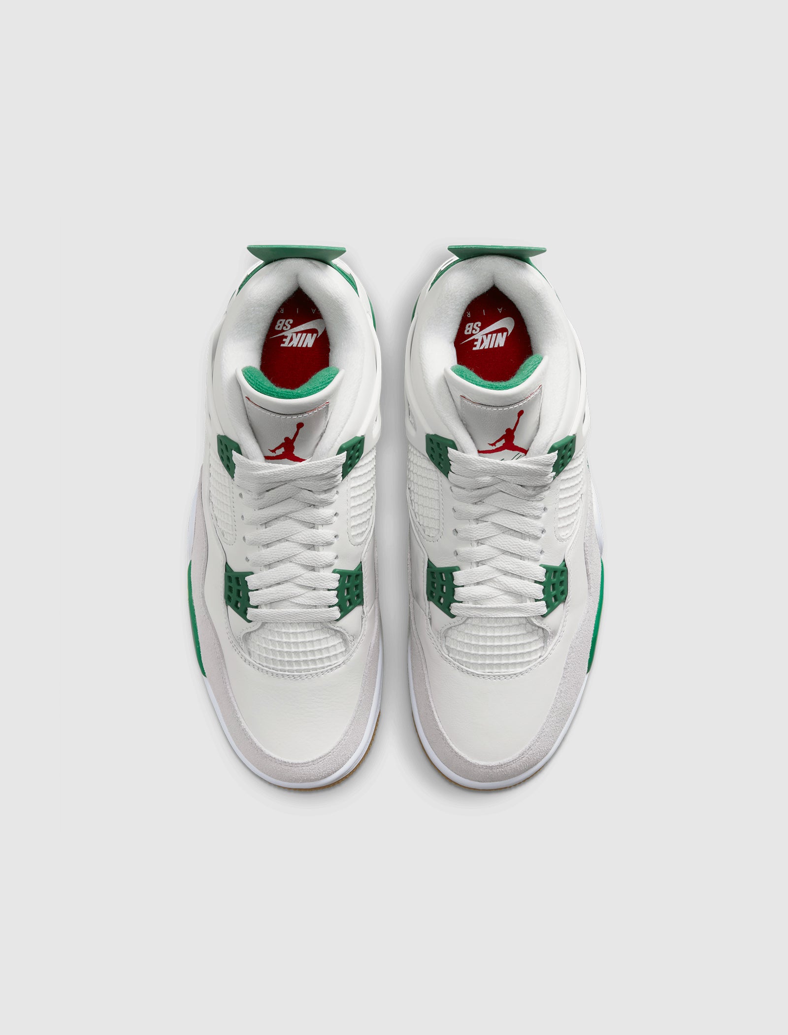 NIKE SB X AIR JORDAN 4 RETRO SP