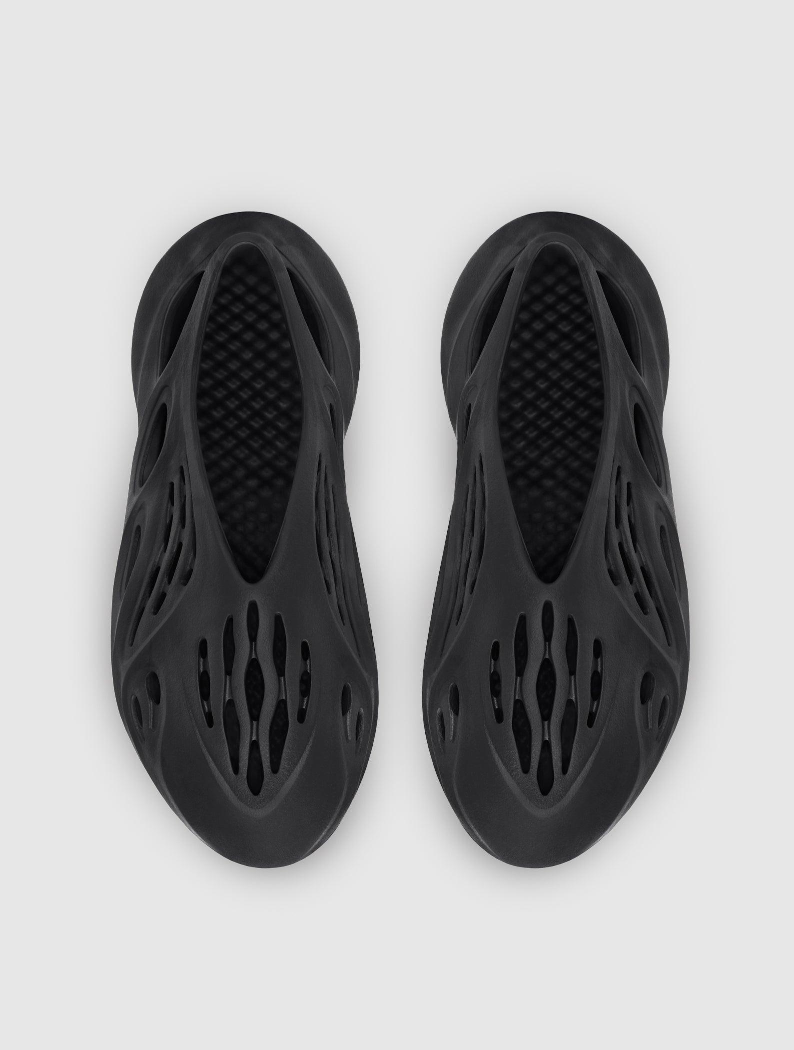 YEEZY FOAM RUNNER "ONYX"